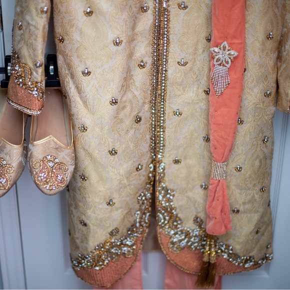 Sherwani Indian outfit - Picture 4 of 9